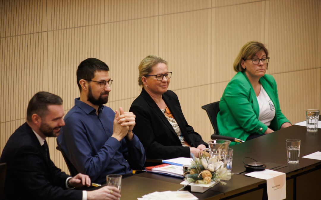 Sympozium Sociální pedagog jako pomáhající profesionál v pedagogické a sociální oblasti